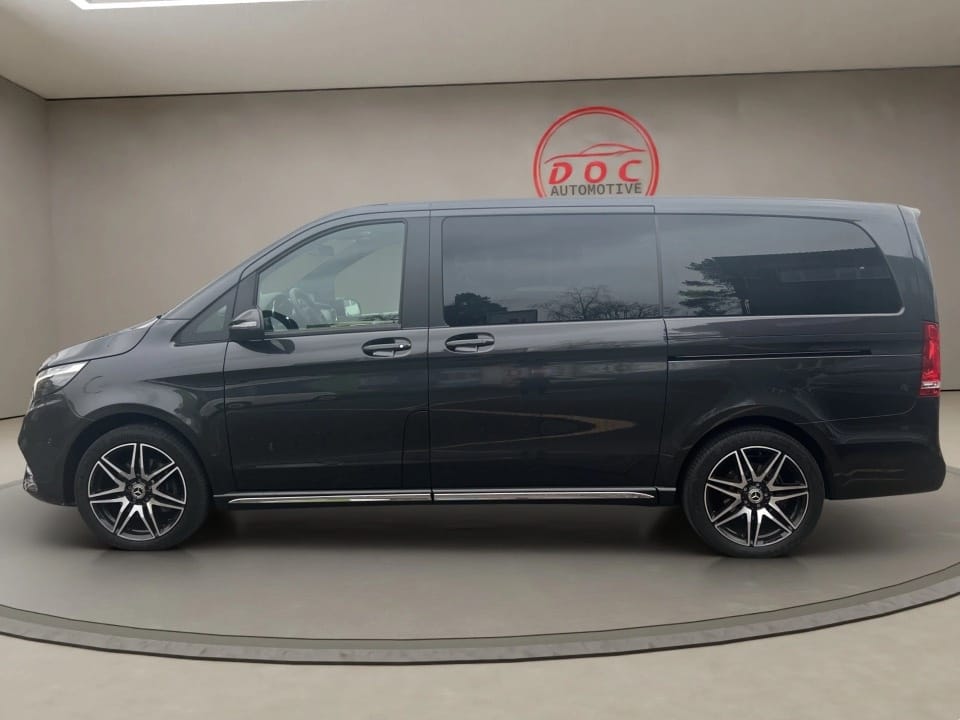 Mercedes V 300 d lang AMG 8s Line Avantgarde 4 Matic