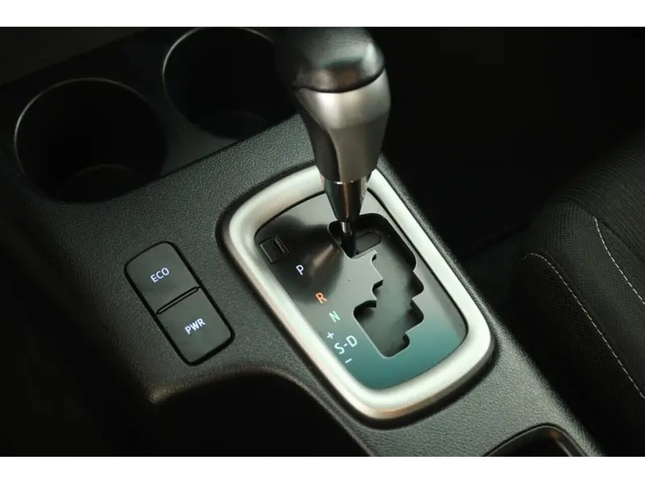 Toyota Hilux Double Cab 2.8 D-4D Comfort