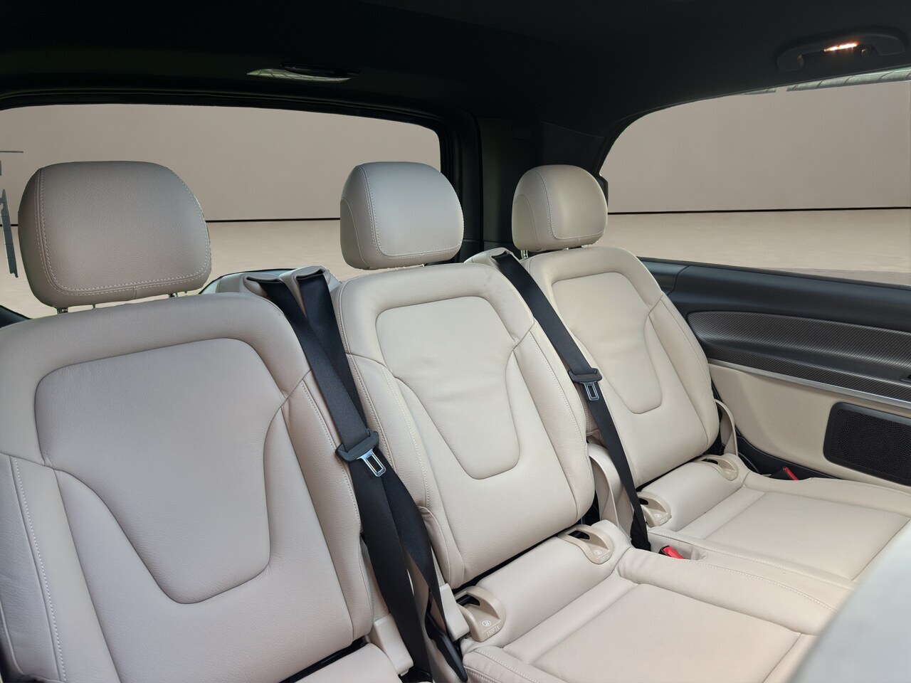 Mercedes V 300 d lang AMG 8s Line Avantgarde 4 Matic