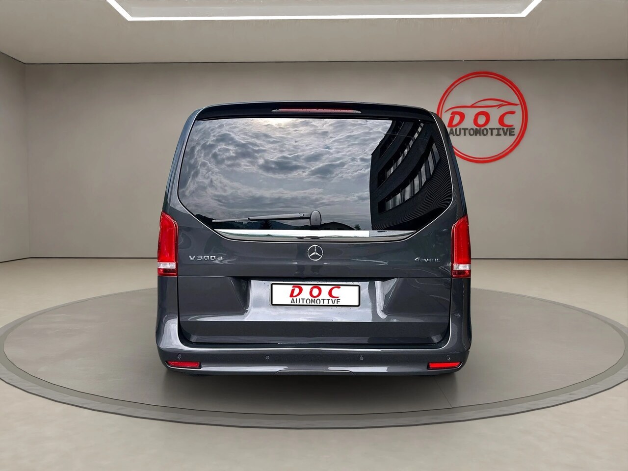 Mercedes V 300 d lang AMG 8s Line Avantgarde 4 Matic