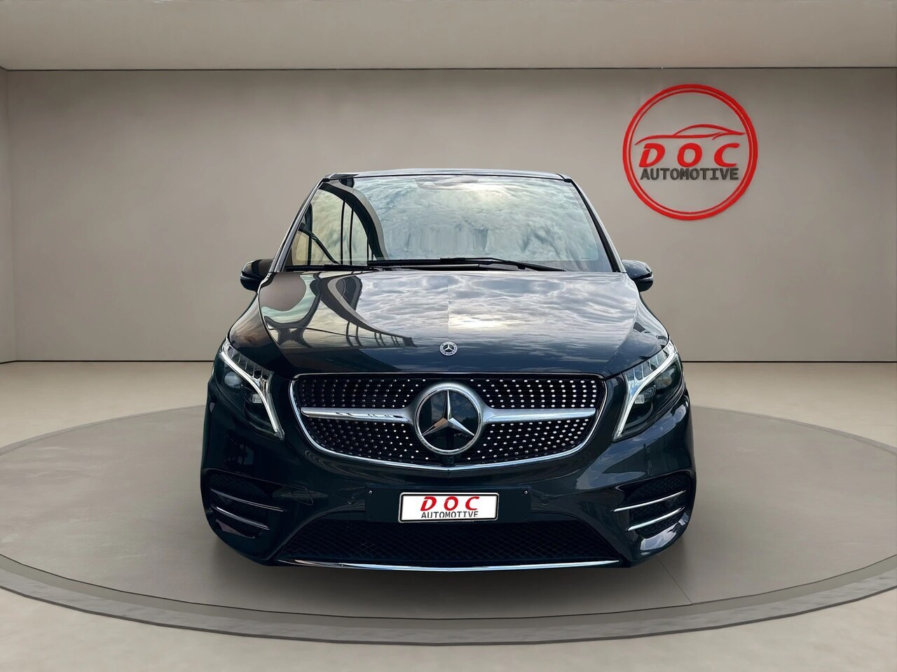 Mercedes V 300 d lang AMG 8s Line Avantgarde 4 Matic